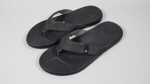 Reef Cushion Phantom Mens Flip Flops Black Ultra Soft Comfort Sandals Size 12